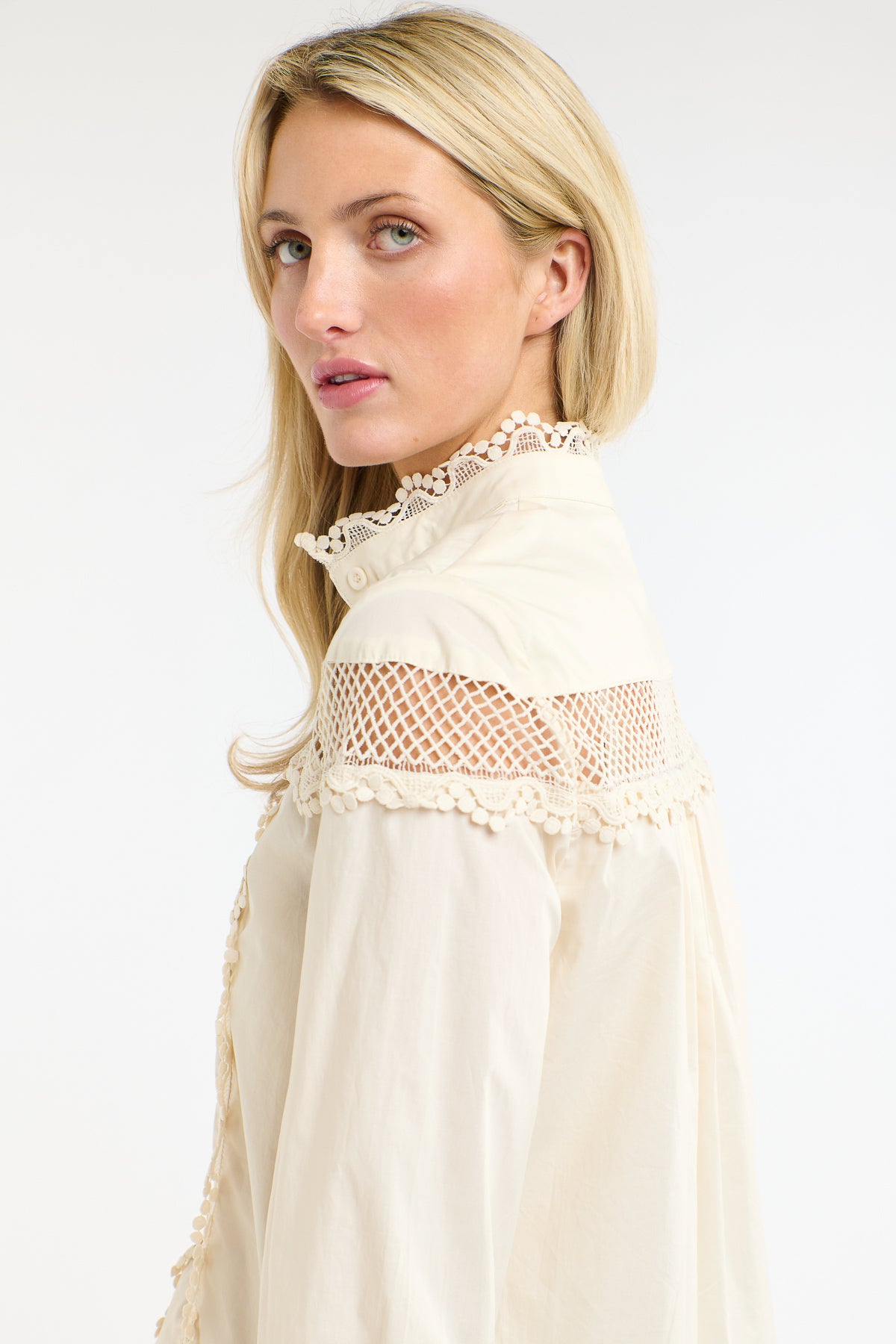 VICTORIA BLOUSE VANILLA