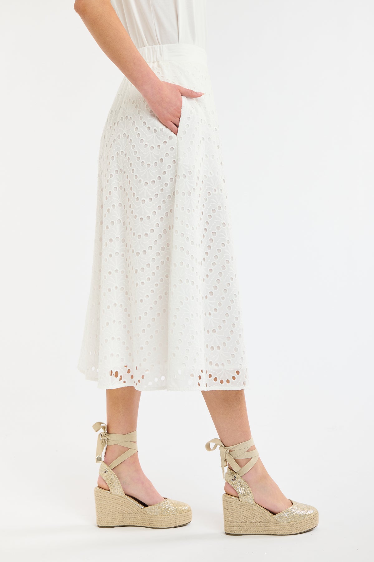 WILDEST DREAMS SKIRT WHITE