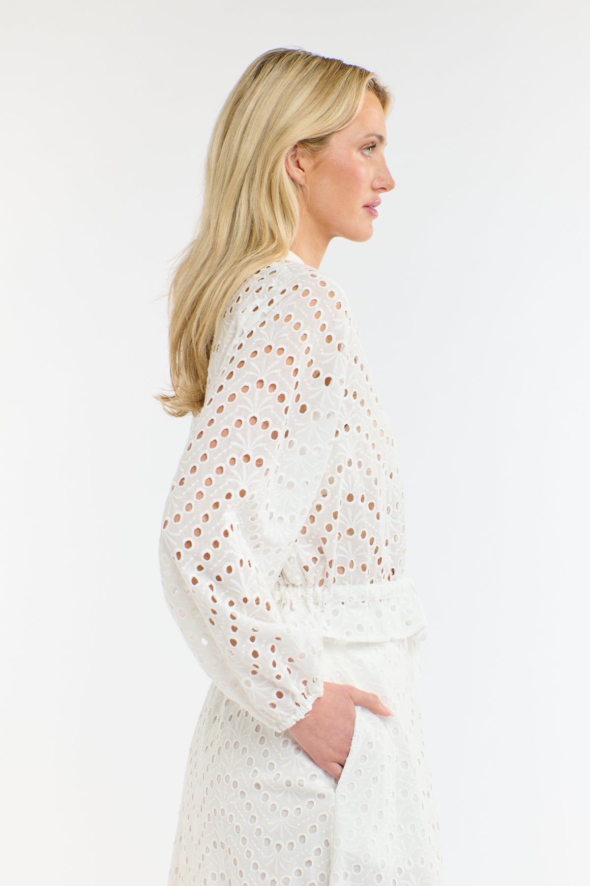WILDEST DREAMS WHITE BLOUSE