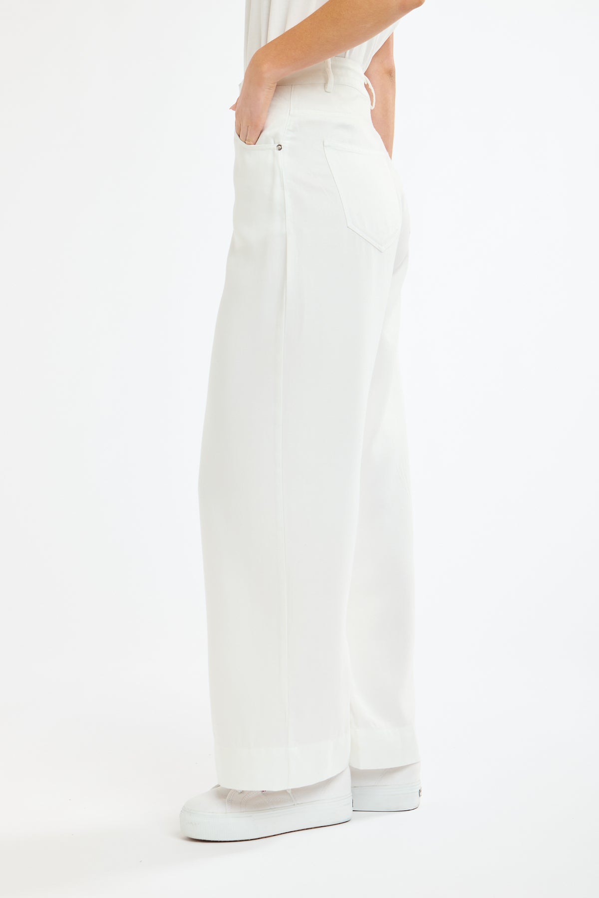 CELESTE WHITE W/ WHITE ST. TENCEL PANT