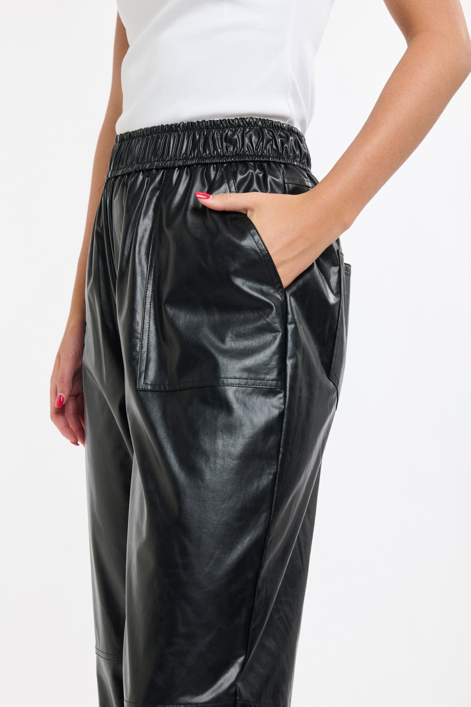 PU JOGGER BLACK