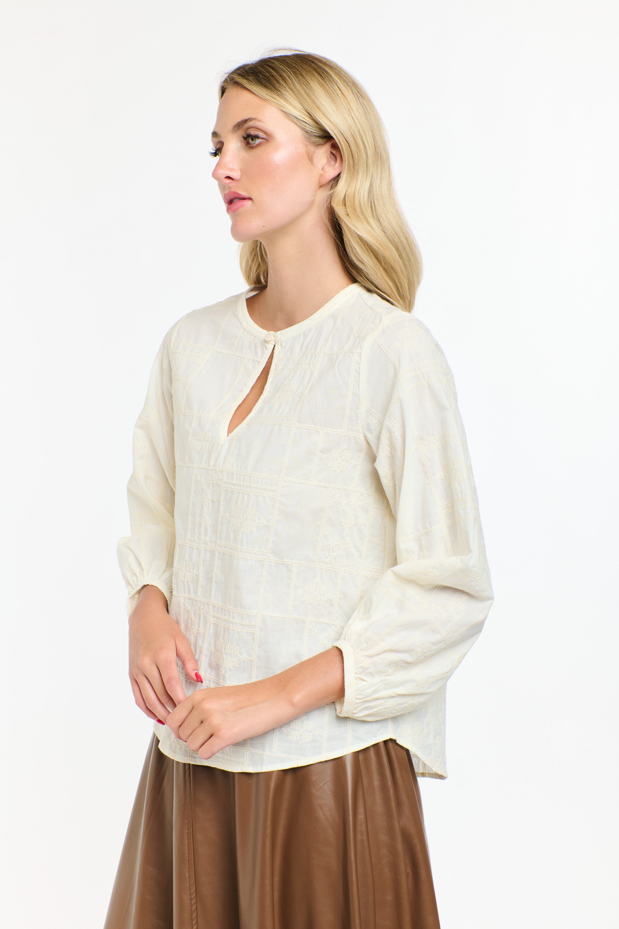MEREDITH X-STITCH TOP CREAM