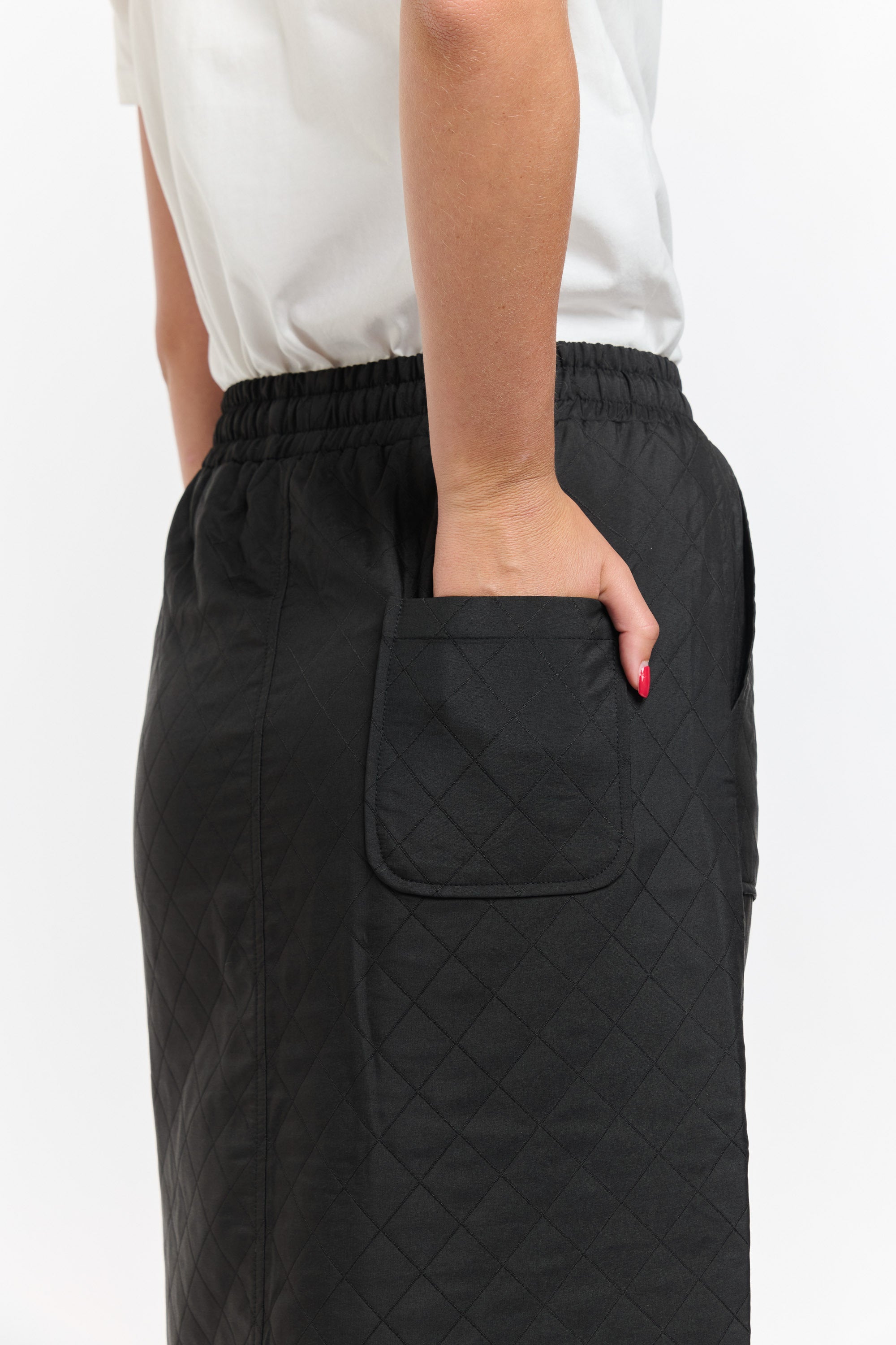 QUILTED SKIRT BLACK