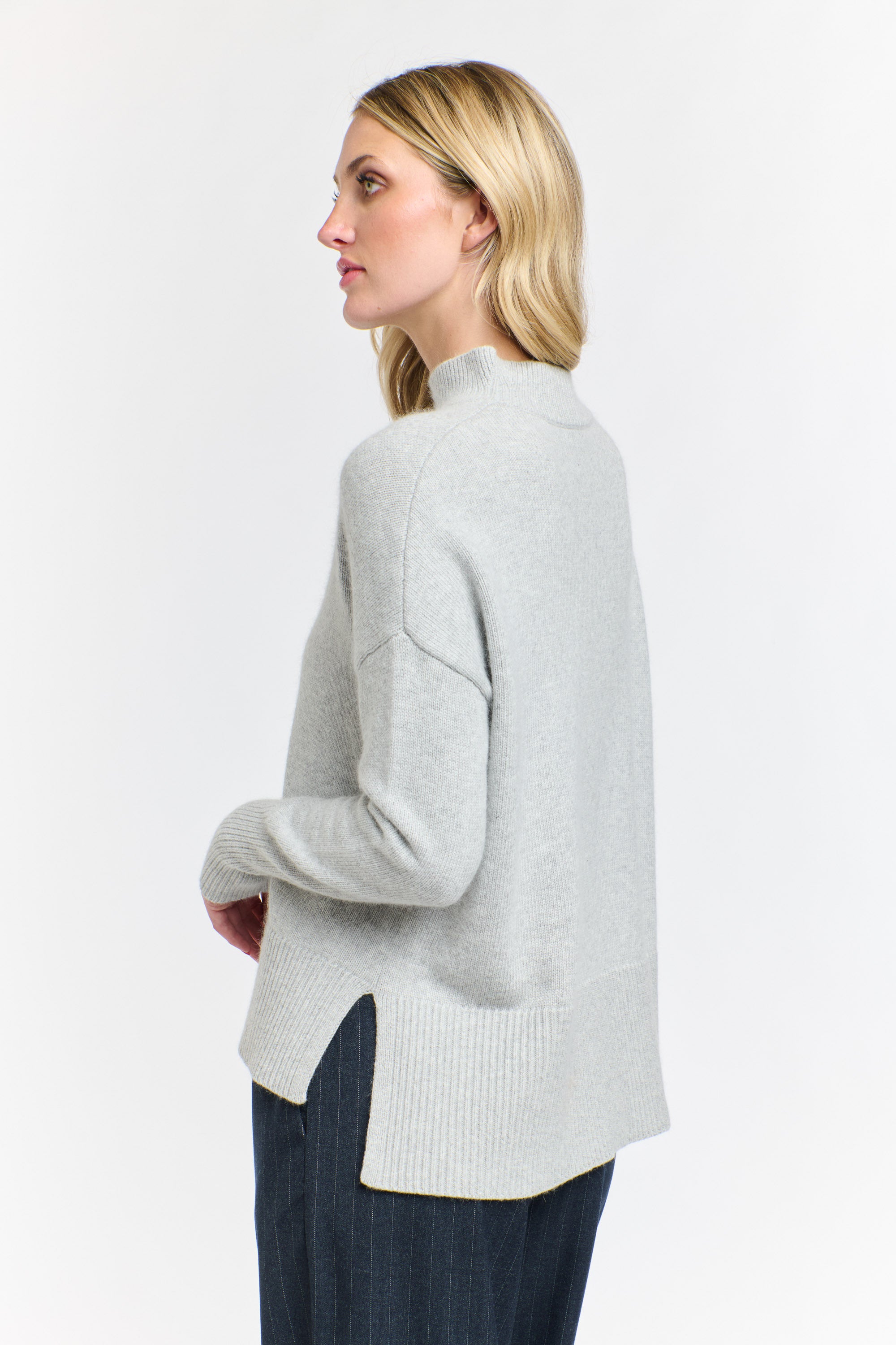 ISLA ANGORA KNIT SILVER