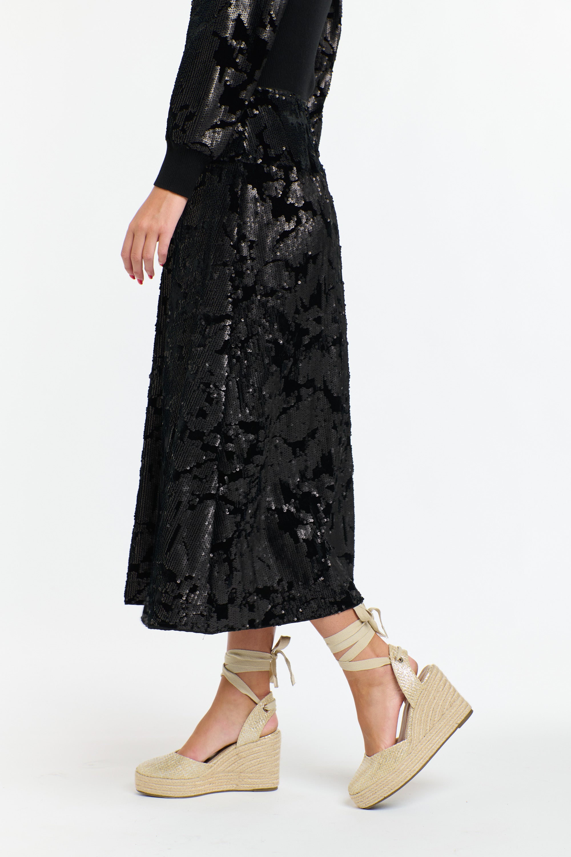 SEQUINS SKIRT BLACK
