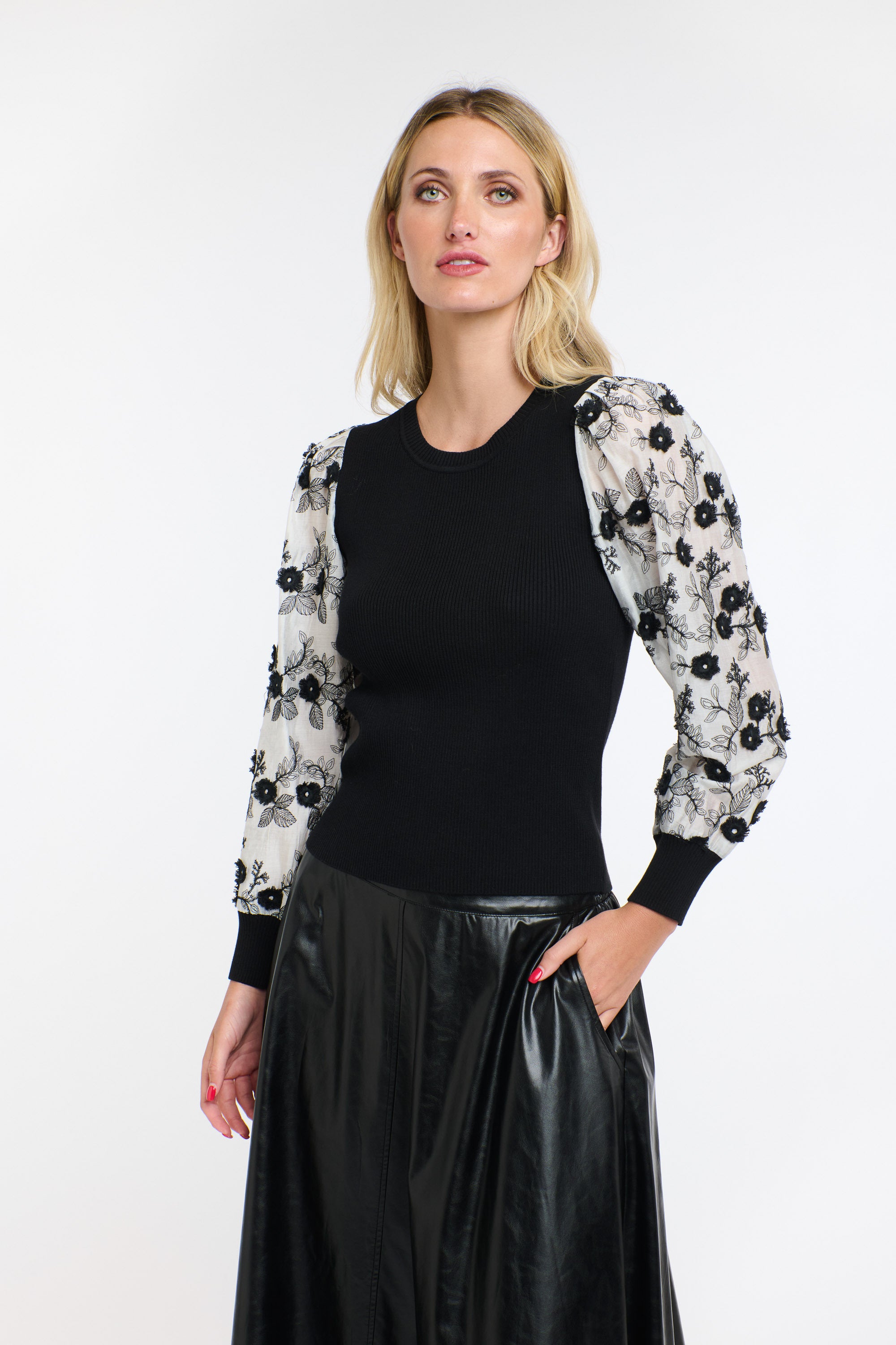 ELDERBERRY RIB KNIT TOP BLACK/WHITE FLORAL