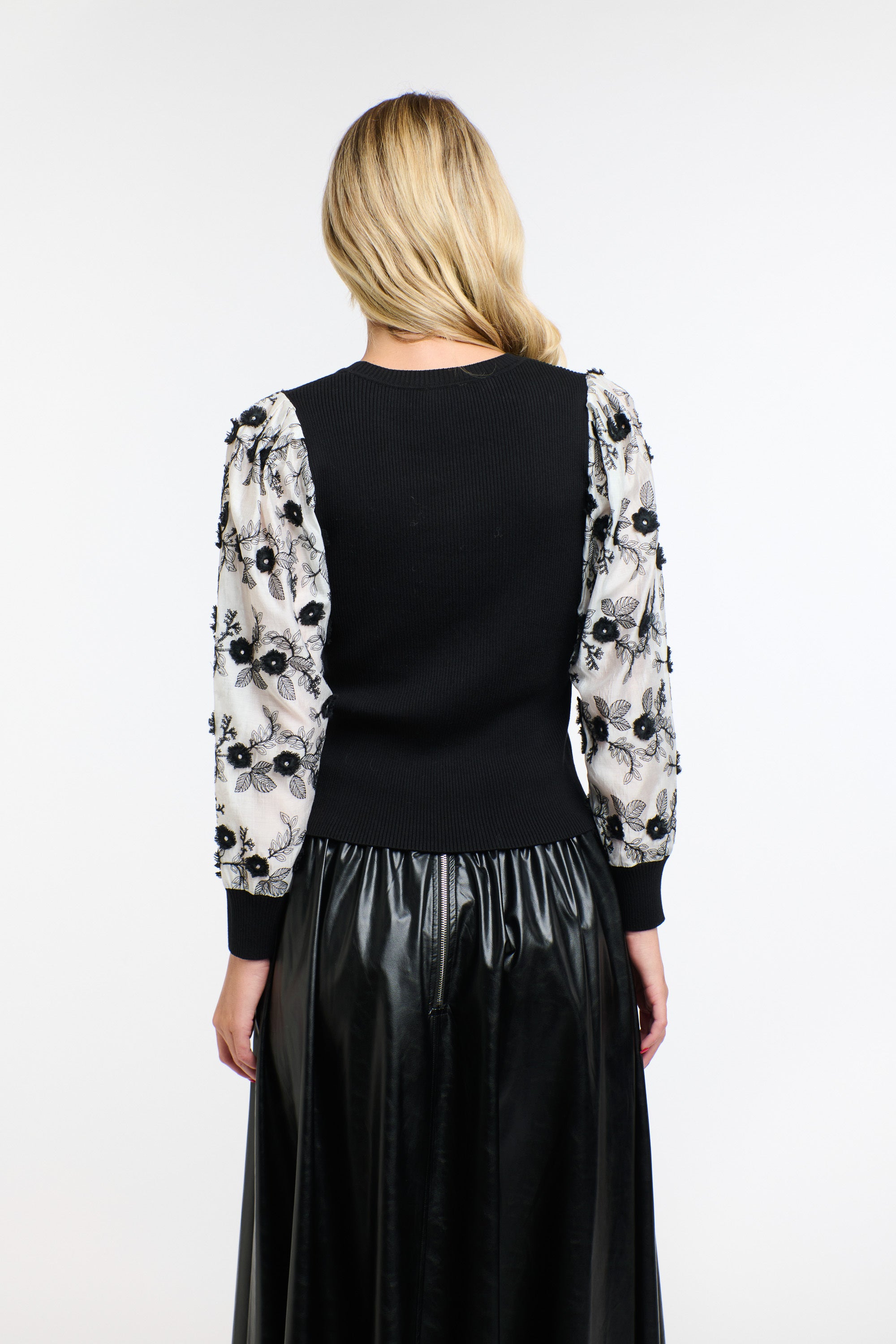 ELDERBERRY RIB KNIT TOP BLACK/WHITE FLORAL