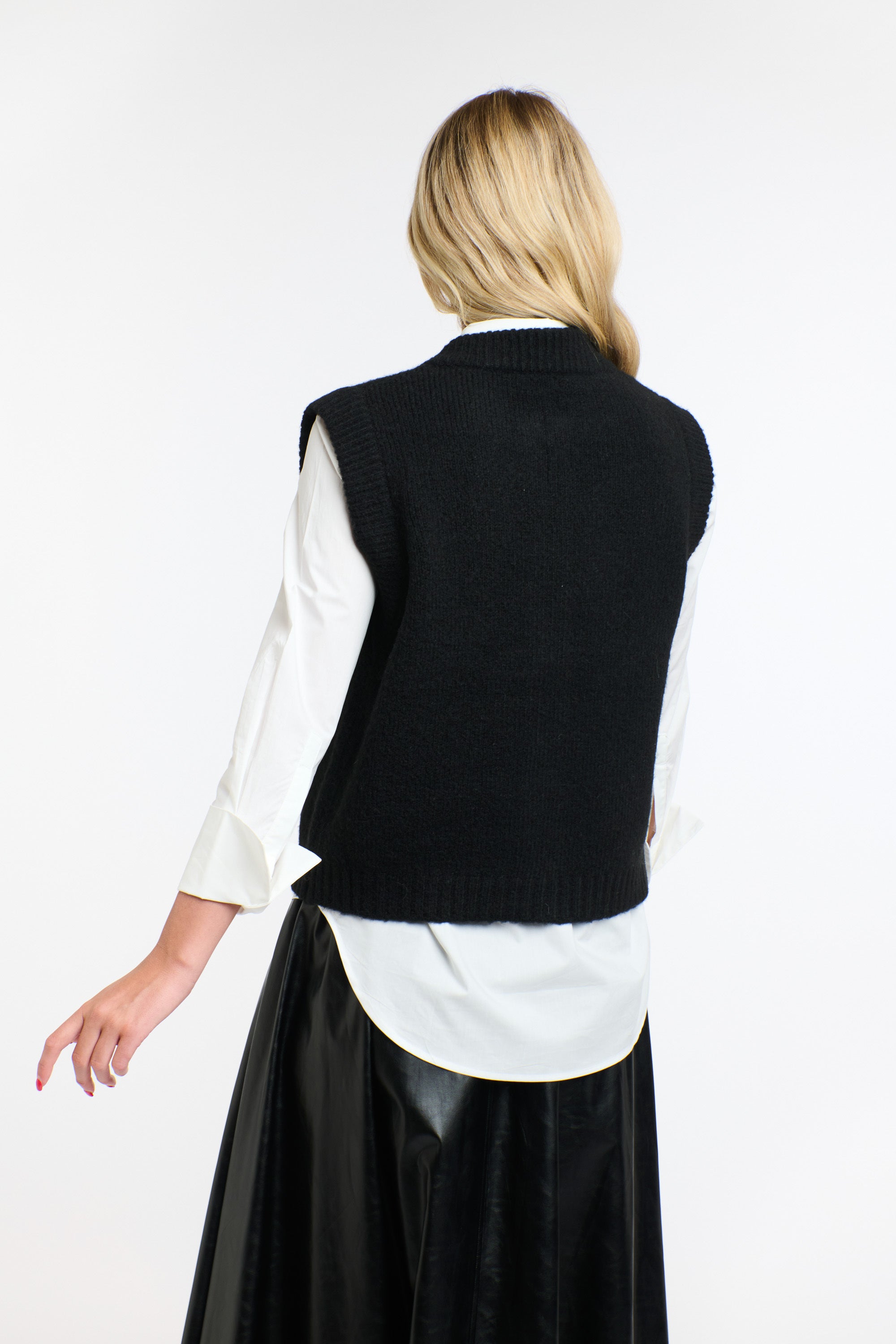 MINDY ZIP VEST BLACK