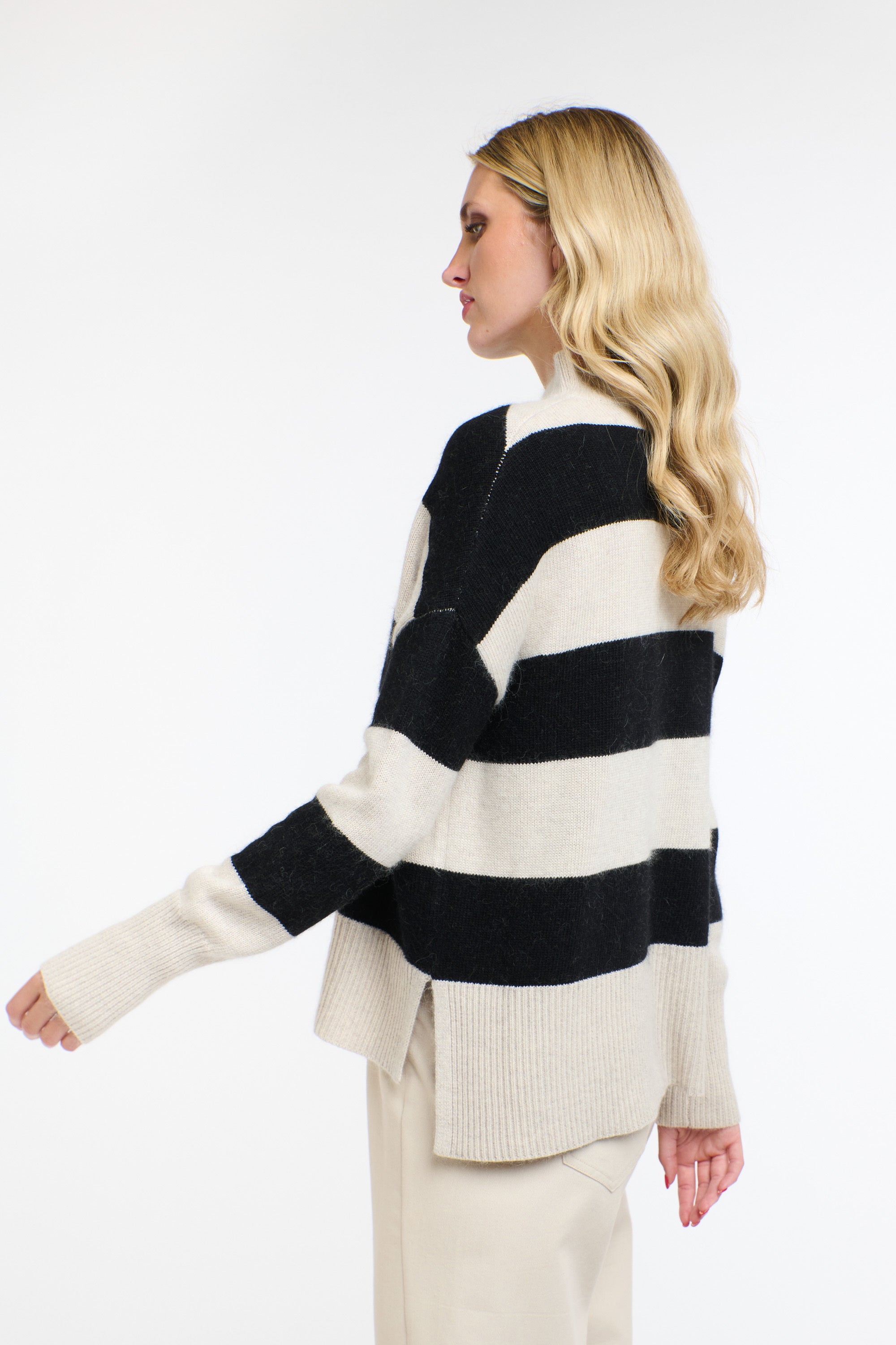 GRACIE ANGORA STRIPE KNIT BLACK/NATURAL
