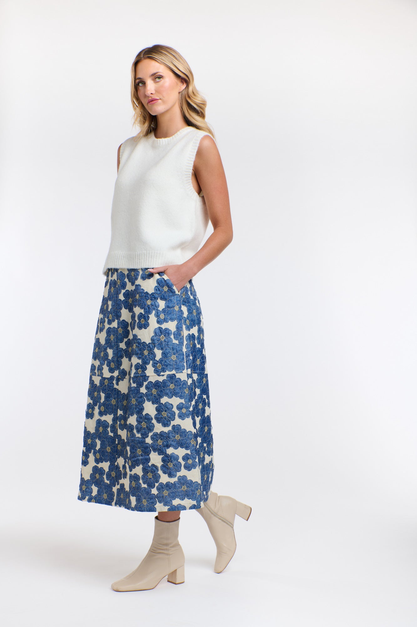 DENIM DAISY SKIRT