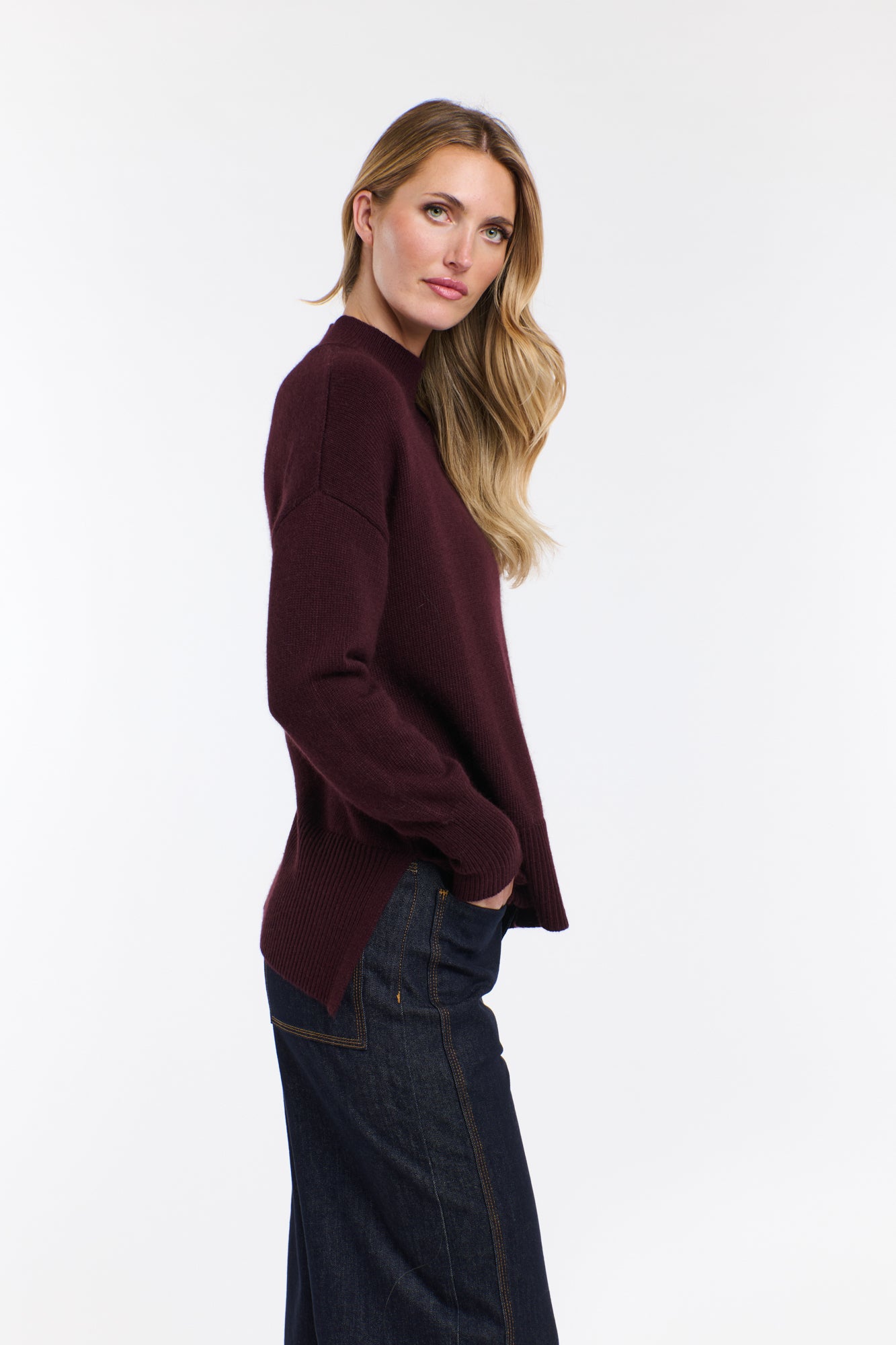 ISLA BURGUNDY ANGORA KNIT