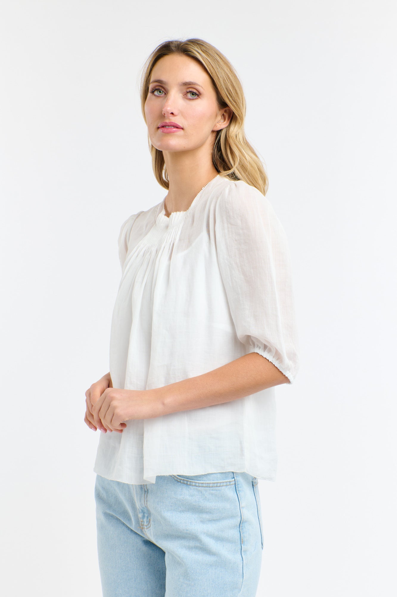 ARIEL PINTUCK TOP
