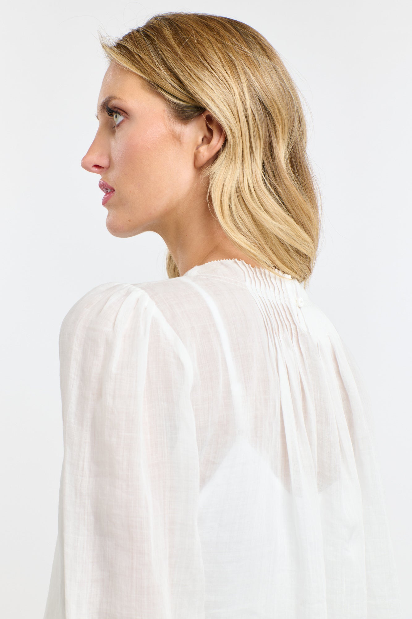 ARIEL PINTUCK TOP