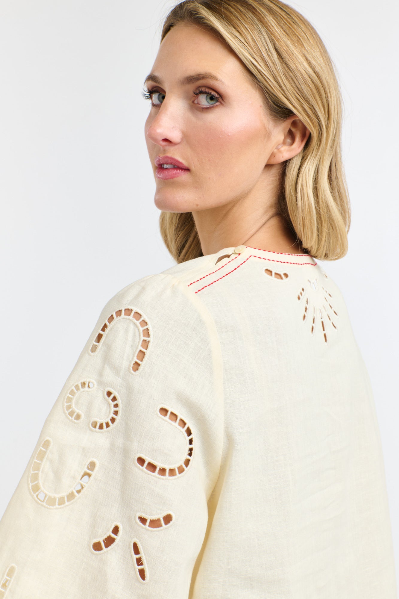 ANNIE EMBROIDERED TOP