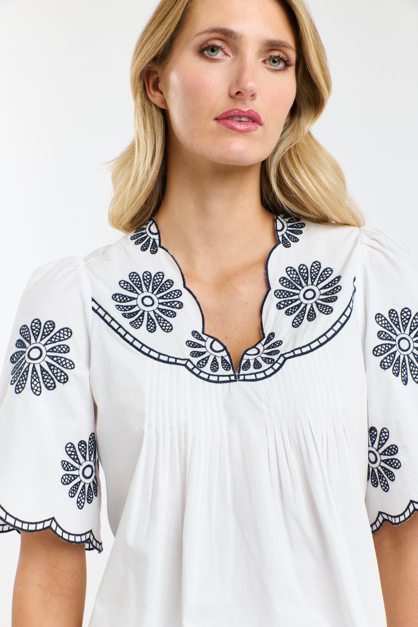 BOSTON DAISY TOP