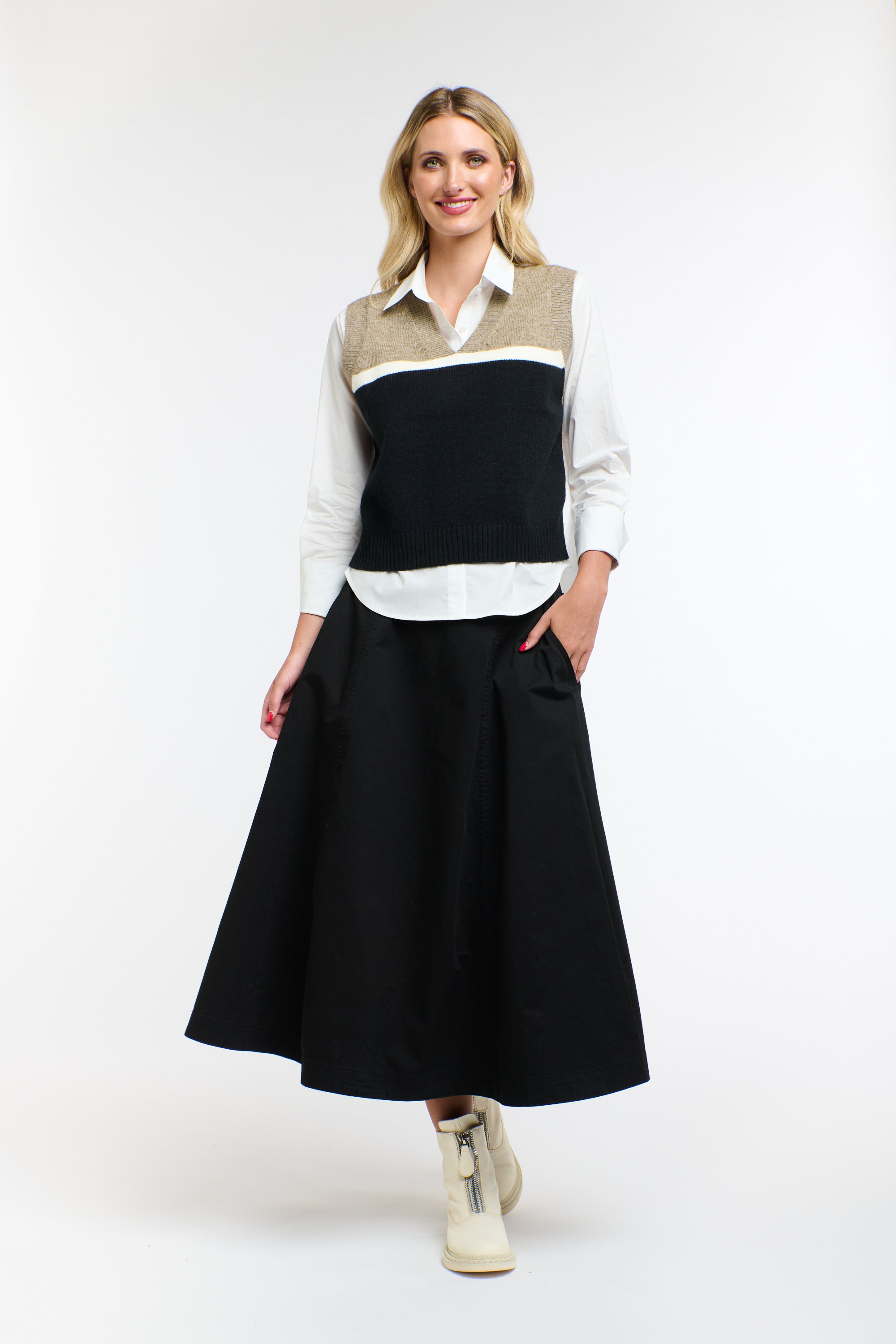 LUXURIOUS KNITWEAR