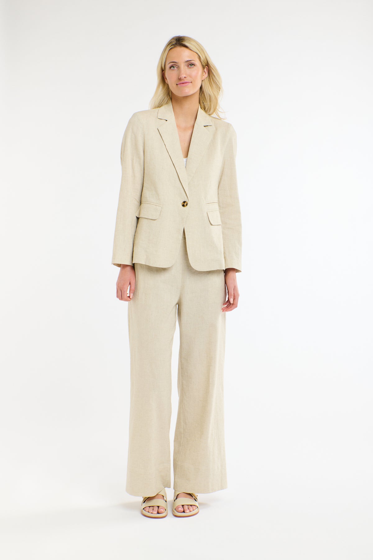 LINEN LOVERS