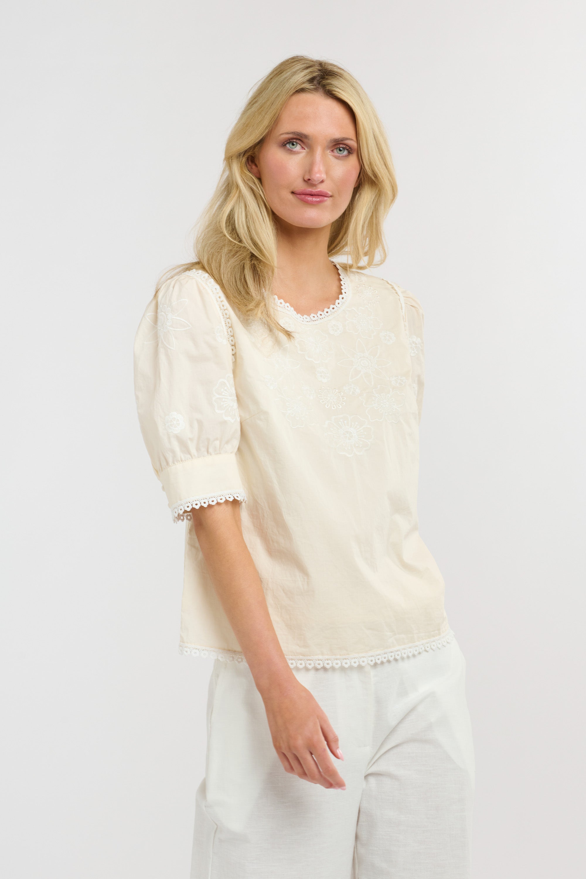 WHITE TROUSERS