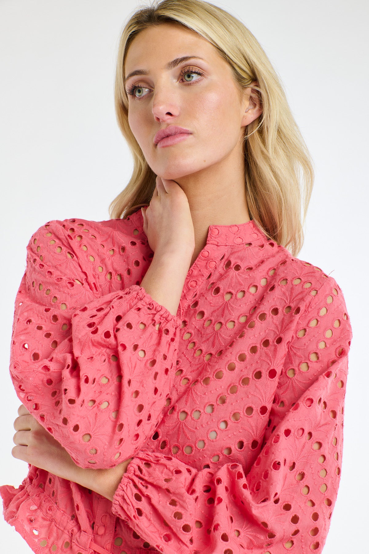 SUMMER READY: WHITE & PINK