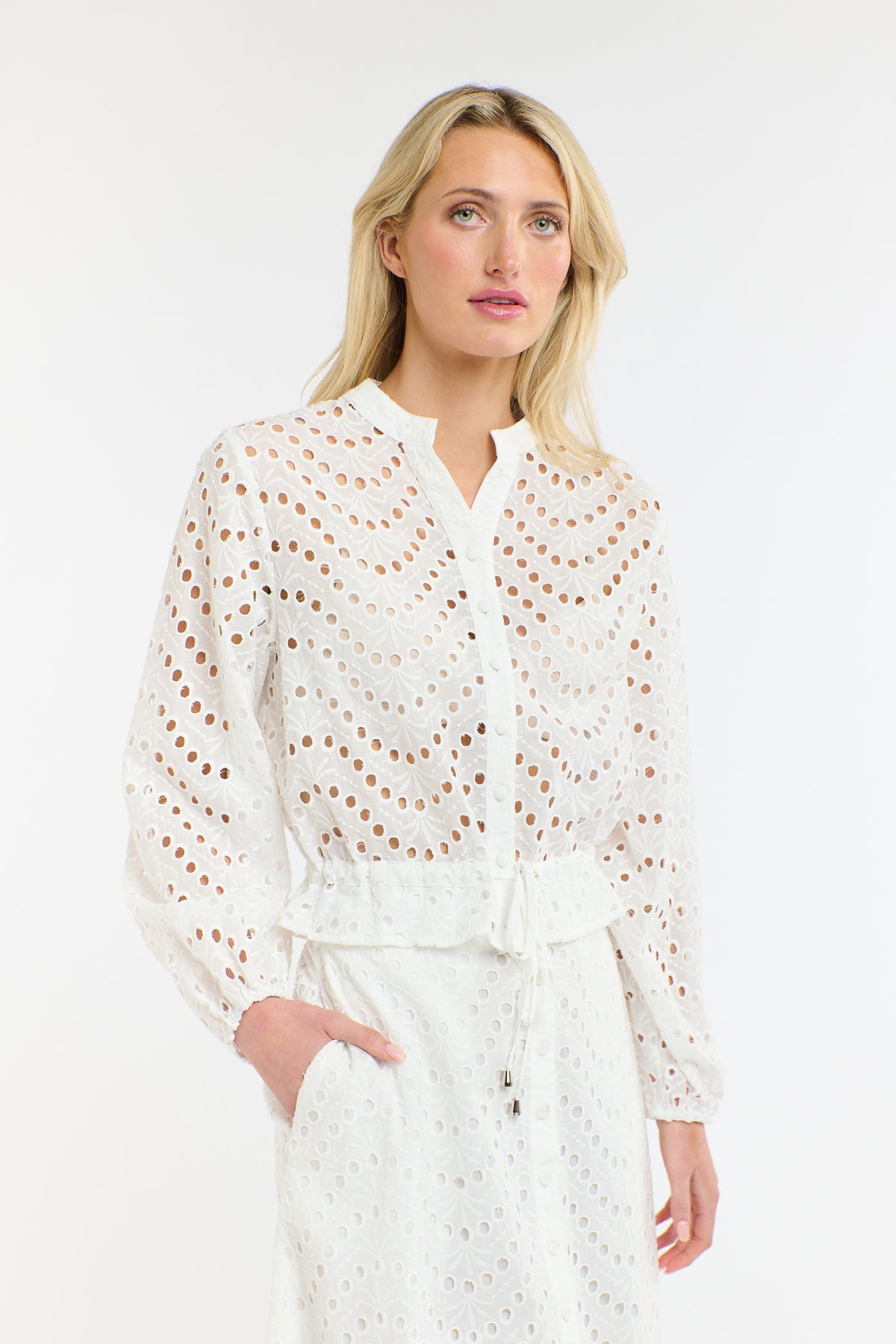 SUMMER READY: WHITE & PINK