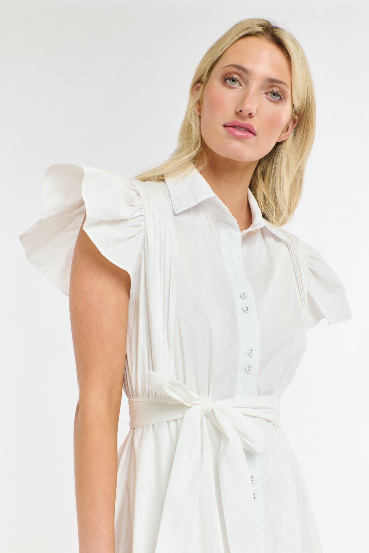 SUMMER READY: WHITE & PINK