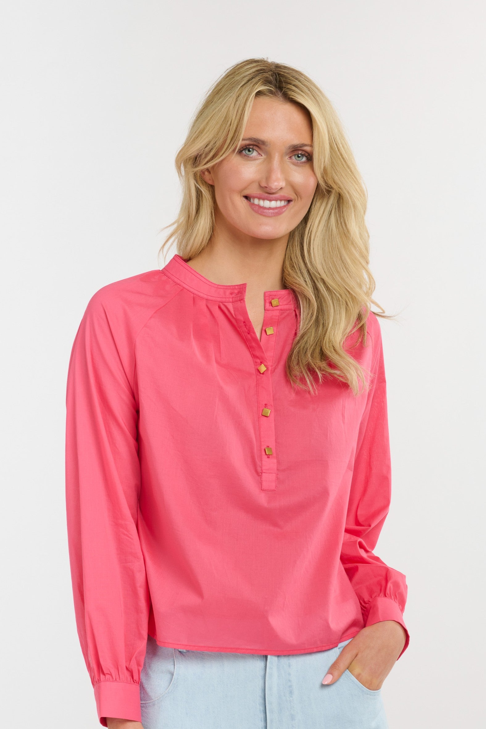 SUMMER READY: WHITE & PINK