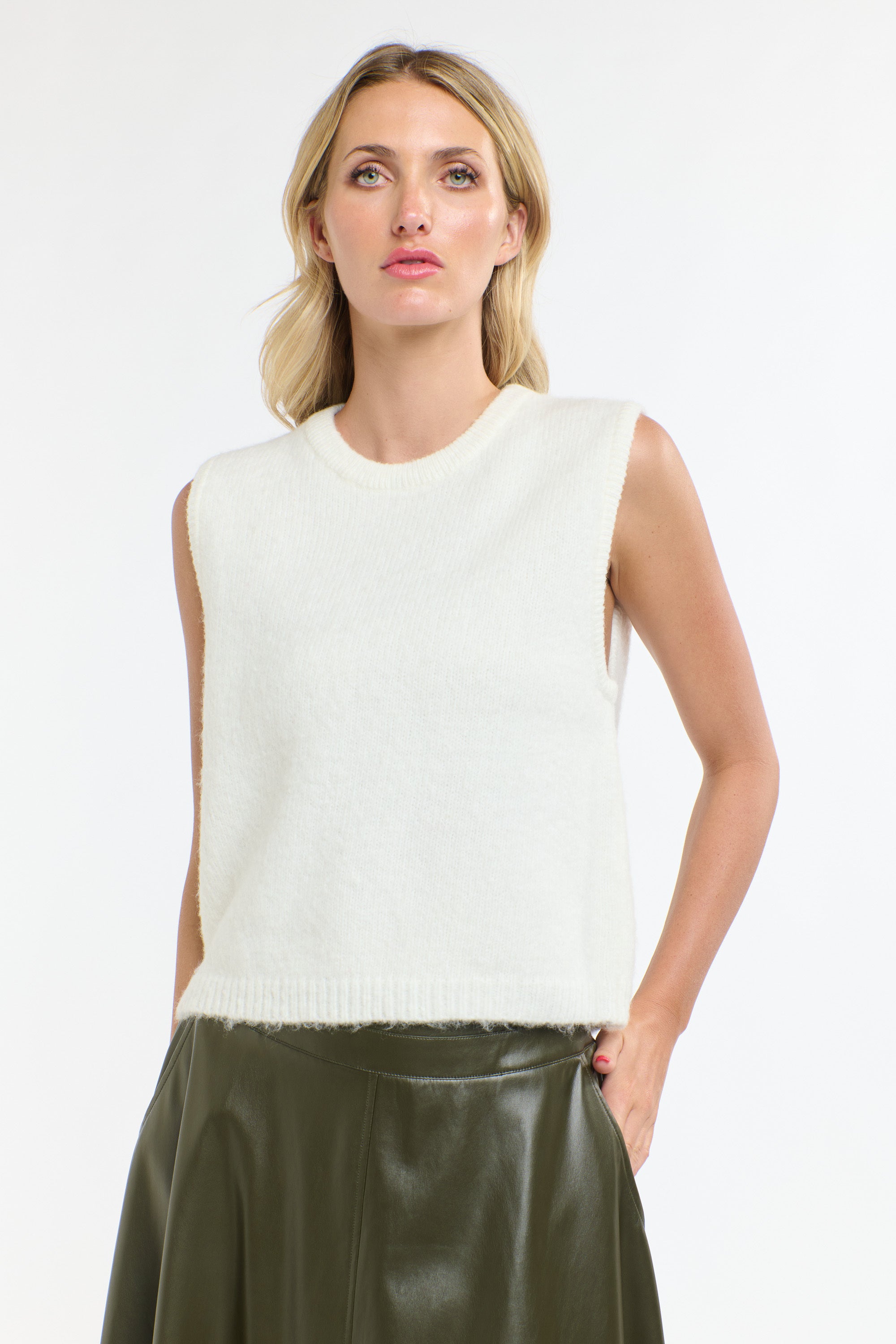 PIPPA WOOL VEST SNOW