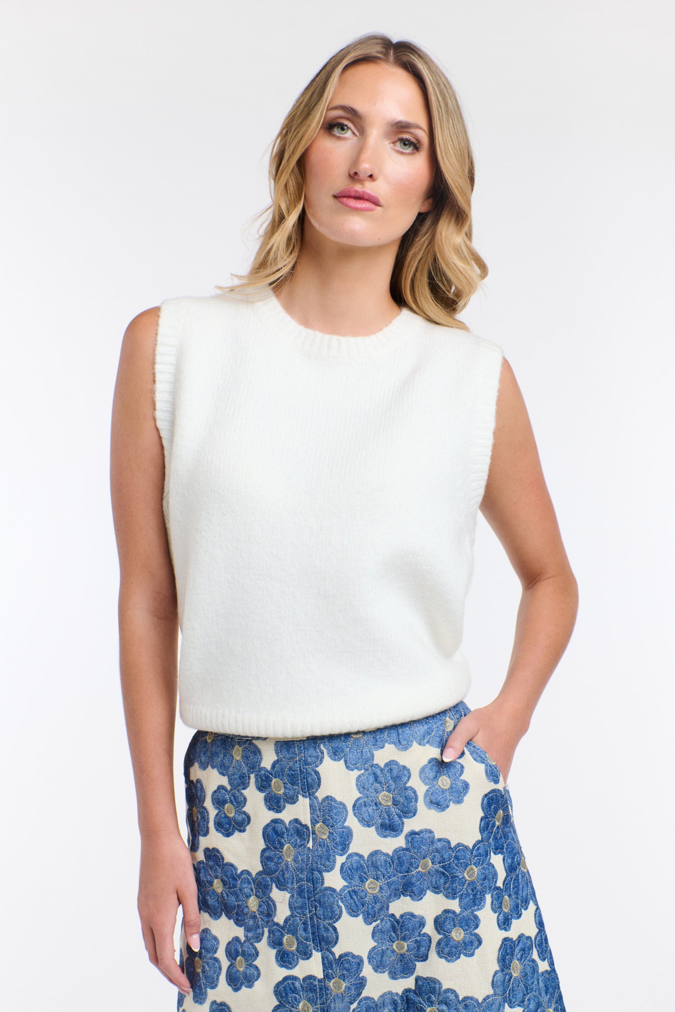 PIPPA WOOL VEST SNOW