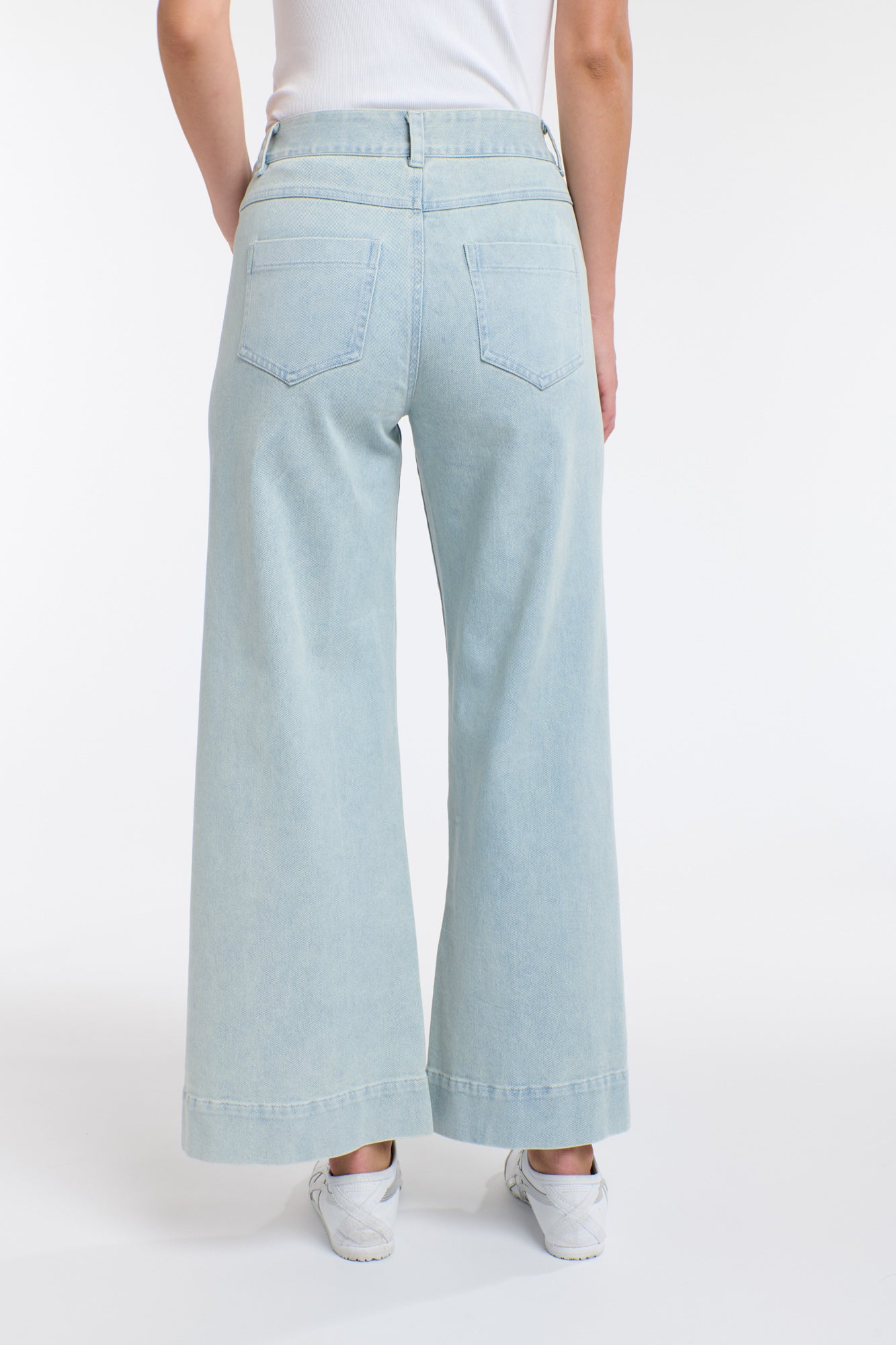 MANSTEAD LIGHT WASH JEAN