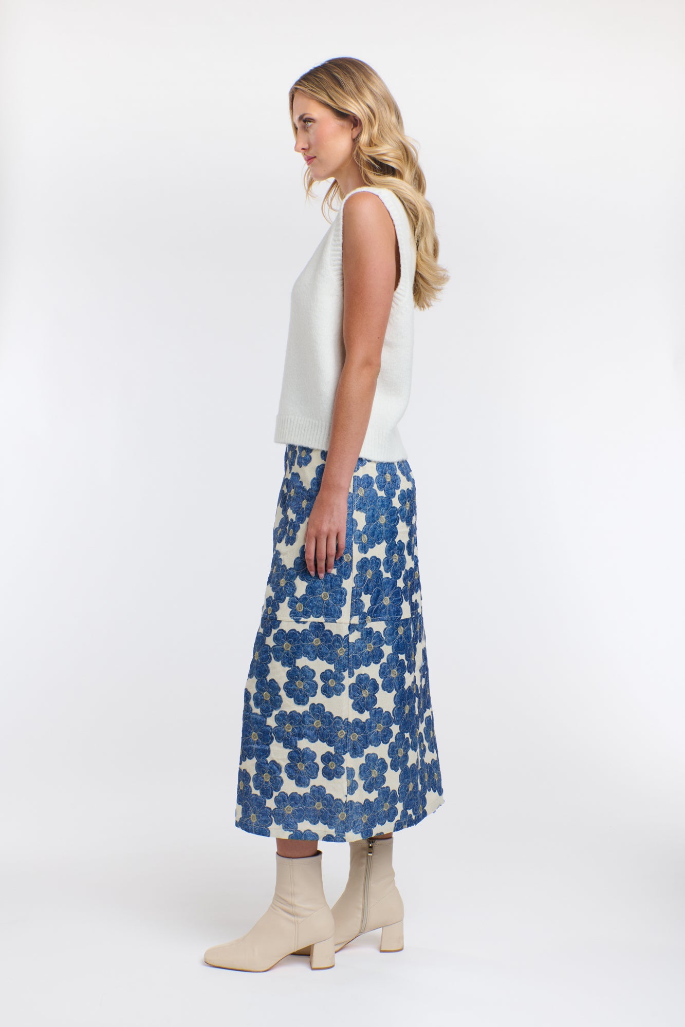 DENIM DAISY SKIRT