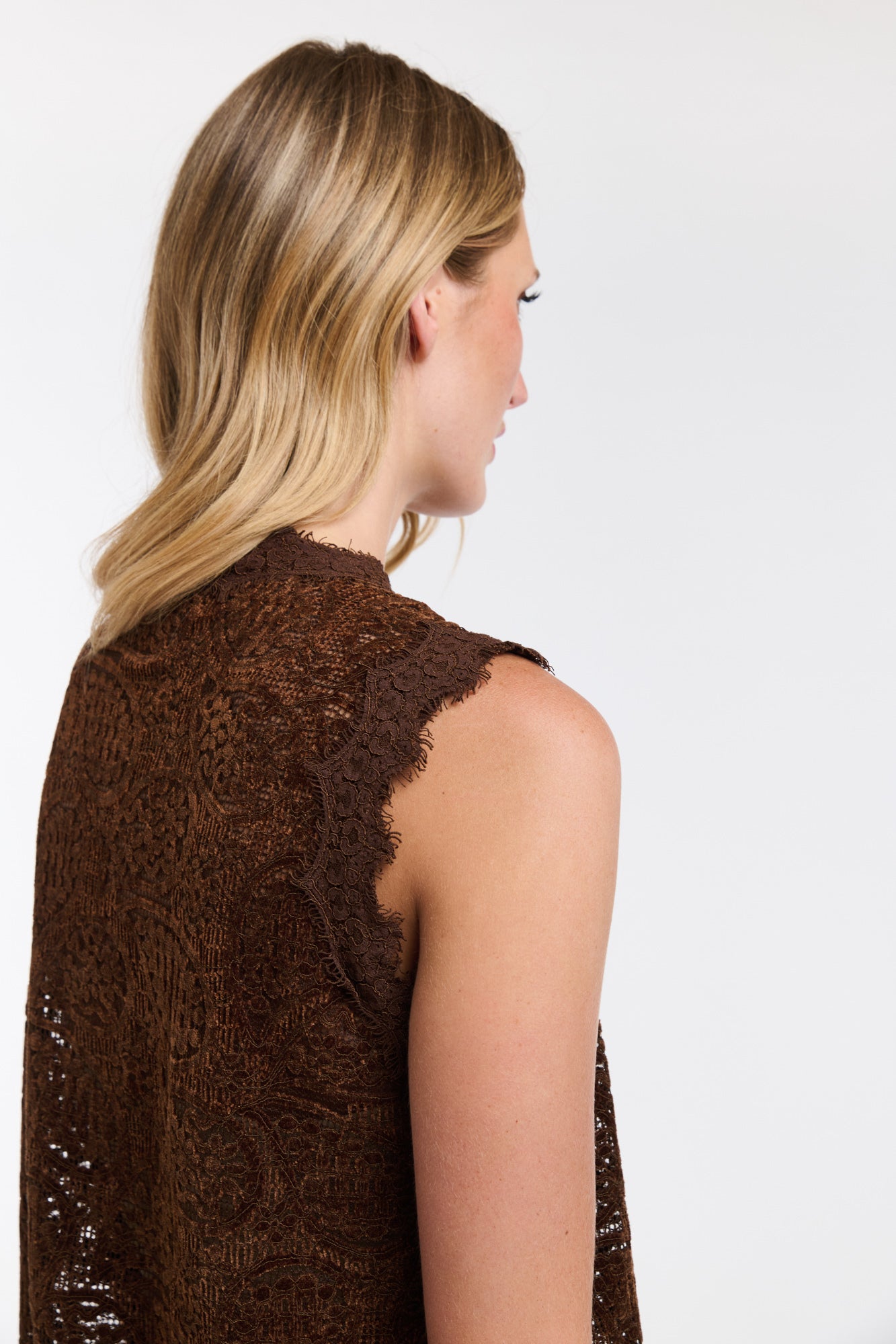 LACE & LOCKET TANK