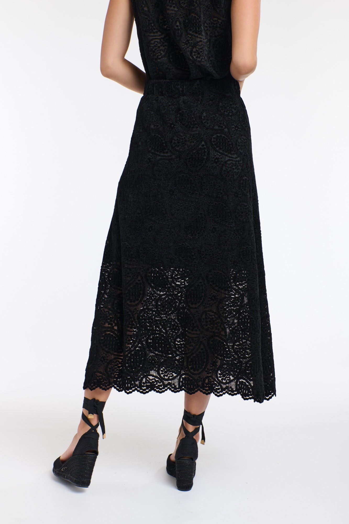 LACE & LOCKET SKIRT