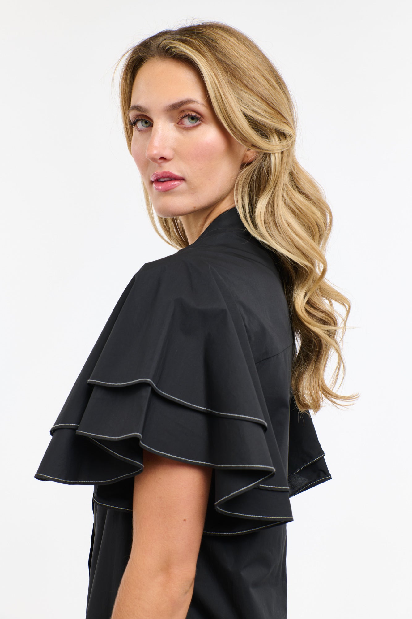 LAINIE FLUTTER DRESS BLACK