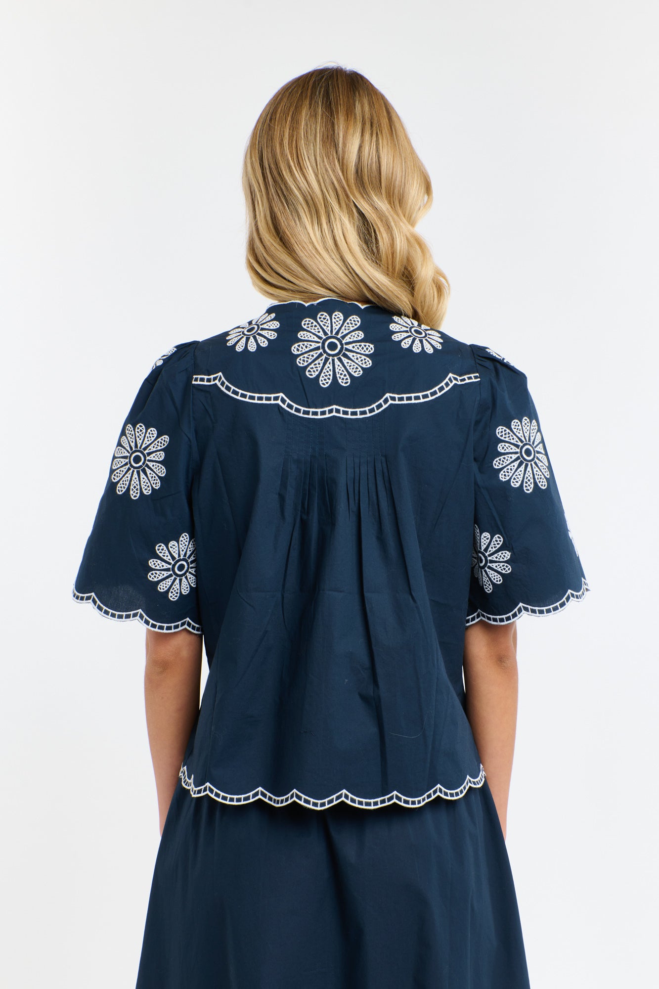 BOSTON DAISY TOP