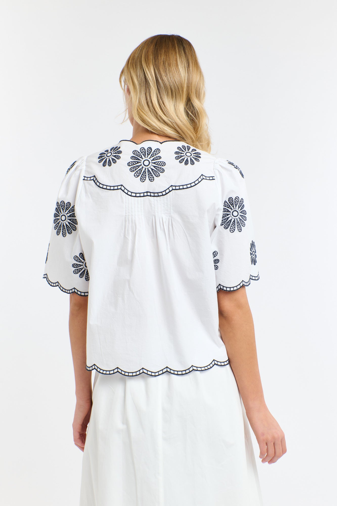 BOSTON DAISY TOP